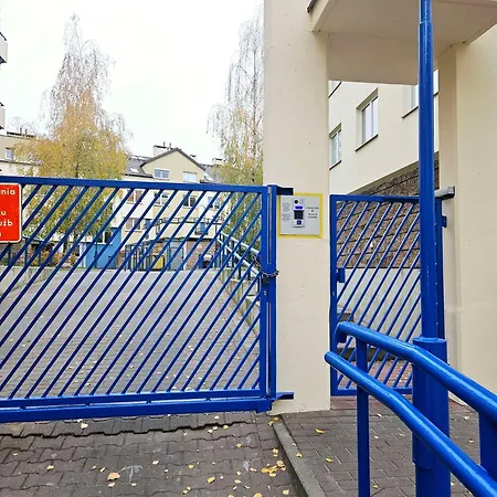 Apartamento Kabaty 5 *